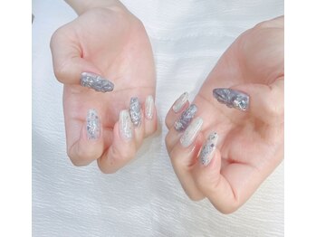 エクラン(Ecrin)/グレー×立体ニュアンス