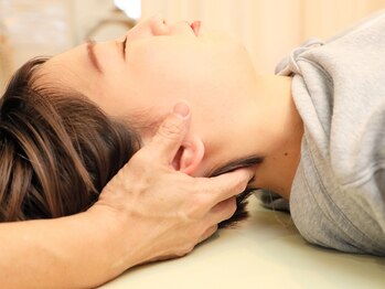 彩り整体院の写真/スマホ・PC作業による眼精疲労に◎国家資格者の専門技術で、重い目元や首肩のコリを根本から集中ケア！