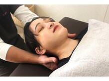 東京脊柱専門整体院/モルフォセラピーによる頚椎調整