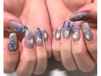 手描きフラワーネイル