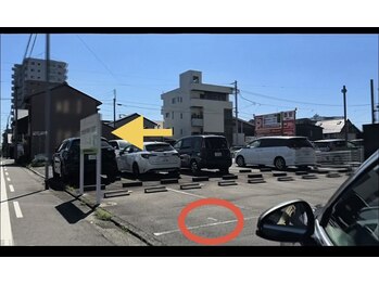 サロン ルテラ(SalonRutella)/無料駐車場は１番へ