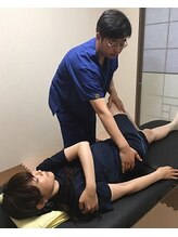 理楽整体/肩こりの原因は姿勢の歪みから