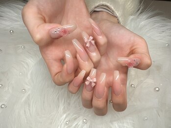 シミナ 北堀江店(XIMINA)の写真/ツヤ感＆美しいフォルムでワンランク上の魅せる指先に♪手を可愛く見せるカラーやデザインのご提案も◎