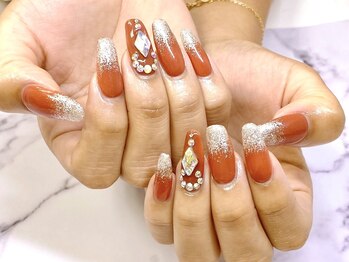 アイリュクス ブルーム(eyeluxe bloom)/