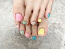 カラフルフットネイル