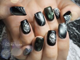 black nails