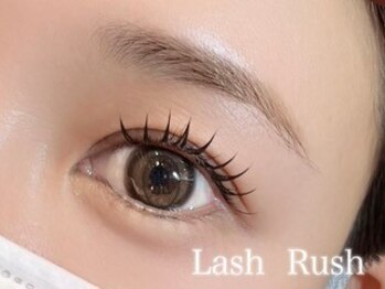 ラッシュラッシュ 柏店の写真/抜群のキープ力で理想のお目元には最新LEDマツエク☆形が崩れてしまう、まつ毛がバラつくとお悩みの方に◎