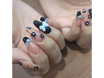 ネイルパキラ(nail pachira)/マリークワント風ネイル♪