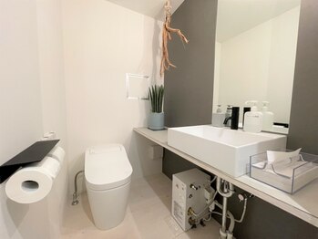 新横浜駅前鍼灸接骨院/お手洗い(新横浜駅)