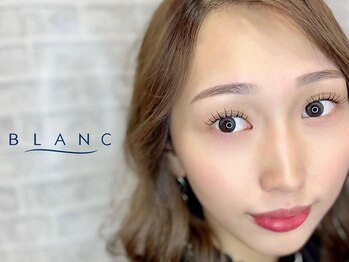 アイラッシュサロン ブラン 名古屋パルコ店(Eyelash Salon Blanc)の写真/【モチの良さを徹底追及!】まつげの状態を把握&目の形に合ったデザインをご提案!マツパ/マツエクで印象UP