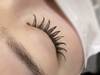 アイ ビューティー ルクール 見附店(EYE BEAUTY Le Coeur)/担当【吉田】