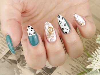 ソウ 難波店 nail salon Sou/グリーン×ダルメシアンnail