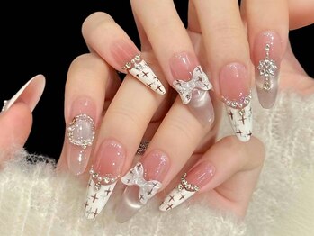 ラッキー(Lucky)の写真/人気のスカルプは長さ出しで理想の美フォルムに☆自爪が短い方や爪の形が気になる方も、憧れの指先へ♪