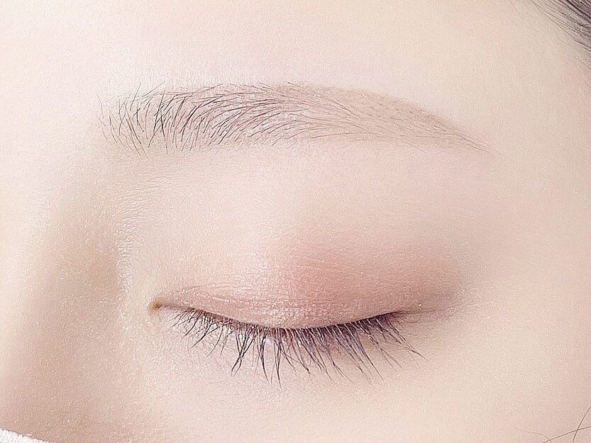眉毛アイブロウデザインWAX＋間引き（毛量調整）＋メイク仕上げ \4900