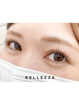 ナチュラル上品な目元にしたい