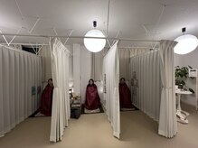 プレシア/3人まで同時施術可能