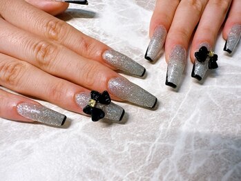 プア(Pua)の写真/爪が短い・弱いなどでお悩みの方でもスラっとしたキレイな指先で心ときめくデザインを♪