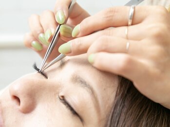 ネイルサロン ストーク(Nail Salon Stork)の写真/10年以上続くネイルサロンに新たにまつ毛サロンが併設！あなたのなりたい理想の目元を☆朝のメイクも時短♪