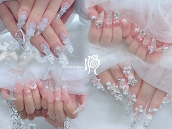 渦の写真/【長さだし特化】長さだしだからこそ叶う、透明感あふれるクリアネイル