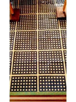 ケアケア アルナ/床は弾力性のある畳とエコシ-ト