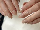 beige × gold