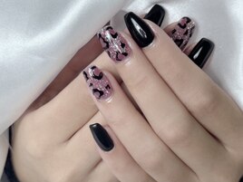クール系ヒョウ柄ネイル