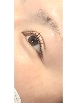 アイラッシュサロン エフ(f)/束間 プレミアムまつげパーマ