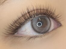【マツエク】着け心地が軽く一番モチのいい人気の毛質の「フラットラッシュ」♪