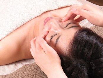 フー(fuu)/顔筋肉ほぐします