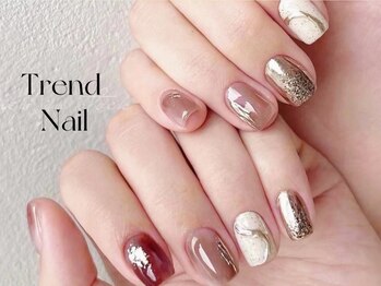 トレンドネイルスタジオ(Trend Nail Studio)の写真/絶妙デザインが人目を引く★指先が美しく見える形を追求☆長さ出しで作るフォルムが可愛い♪韓国ネイルも◎