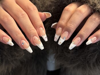 ネイルアウルビューティー(NAIL Aulu'b Beauty)/colorful stone