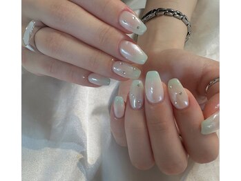 グレイス ネイル(Grace nail)/グラデーションとミラー