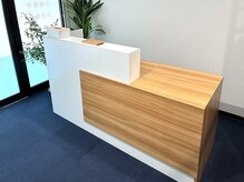 翠(ミドリ)/ドアを開けてすぐが受付です♪