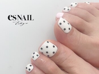 エスネイル 新宿西口店(es NAIL)の写真/ハンドもフットもカラー・パーツが豊富♪大人可愛いネイルやちゅるんネイル、ニュアンスネイルもOK!!