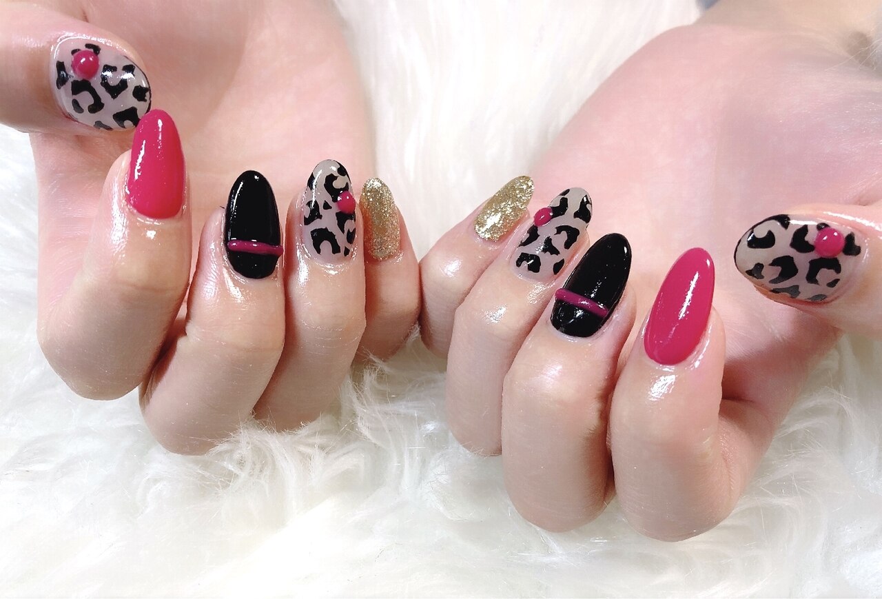 2025年-2026年冬トレンド】ピンク×ブラックのネイルデザイン集｜人気順