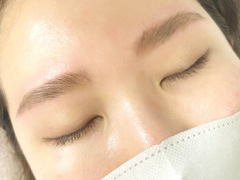 ベリスラッシュ(Bellis Lash)の写真/【お顔の印象は80%眉毛で決まる！】プロのスタイリングで好印象♪貴方に合う理想の眉に