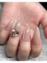 リーシアネイル(Re cia Nail)/大人可愛いビジューネイル