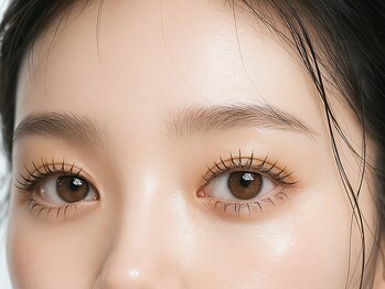エム(eM.)の写真/【大人気！次世代マスカラパーマ★】まつげパーマ×ブラックティントでマスカラを塗ったような仕上がりに♪
