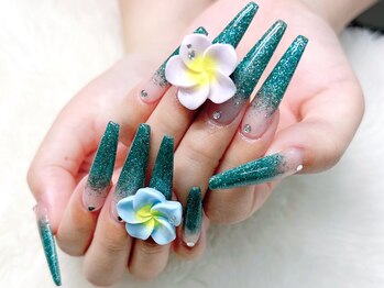 ティアラネイル(TIARA NAIL)の写真/【自店オフ無料☆】予約殺到のやり放題は10本時間無制限&パーツ付放題でジェル¥9000/スカルプ¥13000！