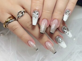 プティ アイビューティ 京橋店(peTiT eyebeauty)/スキニーフレンチ ビジュー