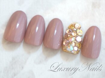 ラグジュアリーネイルズ オオミヤ(Luxury Nails Omiya)/敷き詰めビジュー