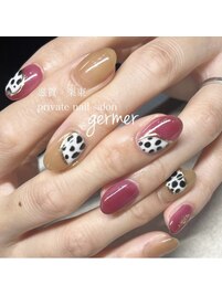 秋色ダルメシアン柄ネイル！
