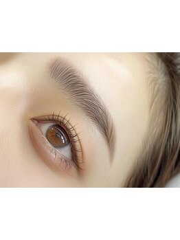 ナチュラル上品な目元にしたい