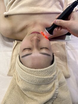 リンダ(Rinda)/3.（顔）フォースカッター施術