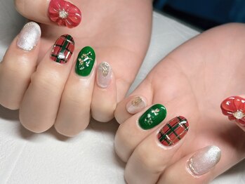 ラドール(La Dhole)/Xmasカラーのチェックネイル