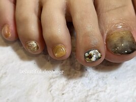 FootMonthly¥9000