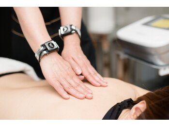 プライマルビューティ 艶 本店(Primal Beauty)/肩や首コリ・肩甲骨はがしにも