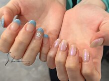 シー(SHE)/ちぐはぐネイル
