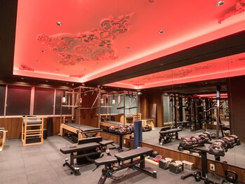 タイガージム 横浜店(TIGER GYM)/オシャレなトレーニングルーム