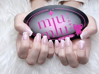 ミュウミュウ(miumiu)/フレンチネイル